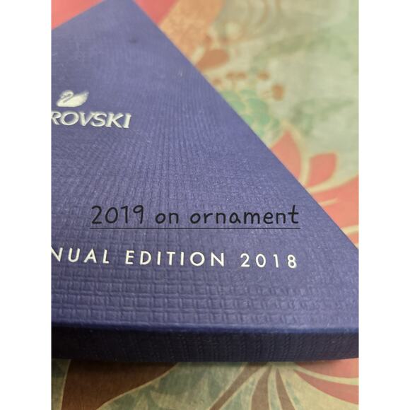 SWAROVSKI 2019 Small Red Christmas Ornament 5524180 Box Reads 2018 - Picture 4 of 7